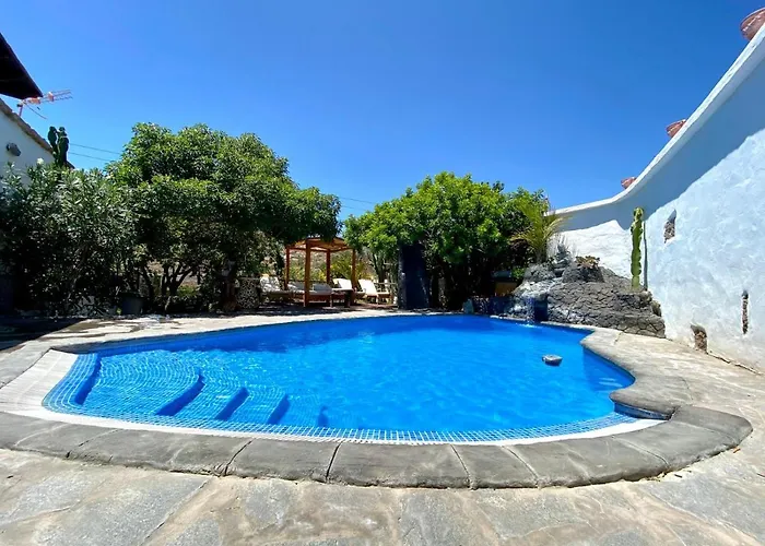 Фото Гостевой дом Estupenda Casa Rural Con Piscina Y Vista Al Mar En Arico, Tenerife Sur Арико-эль-Нуэво