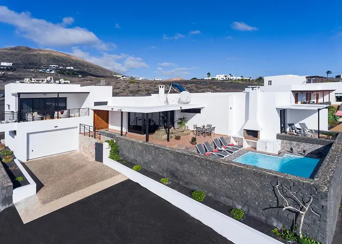 fotos do Villa Con Piscina Climatizada Y Vistas Al Mar Mácher